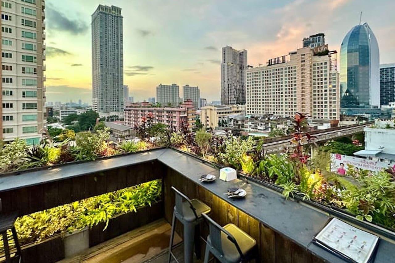 Loy High 9th Floor rooftop in Ari / Saphan Kwai, Bangkok