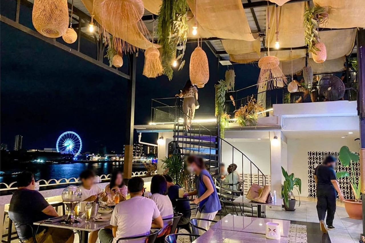 Rim Rooftop Dining & Bar rooftop in Thon Buri, Bangkok