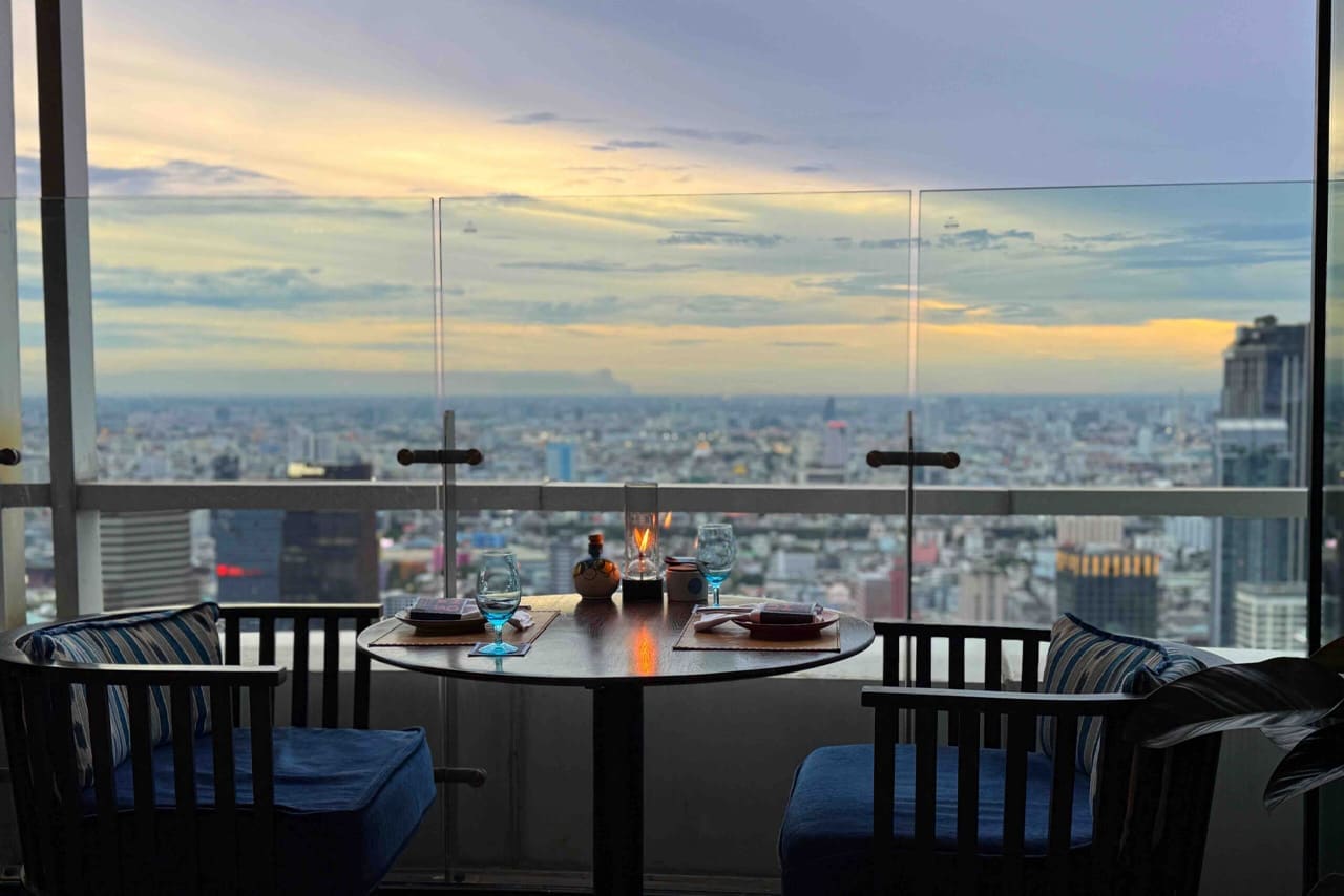 Uno Mas rooftop in Siam, Bangkok