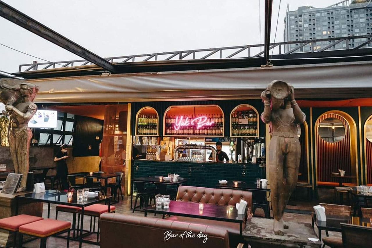 YAK BAR rooftop in Tao Poon / Bang Sue, Bangkok